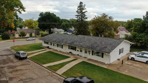 913 3rd St NW, Valley City, ND 58072