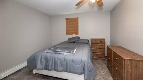 Bedroom - 425 5th Ave NW, Killdeer, ND 58640 photo 6 of 6