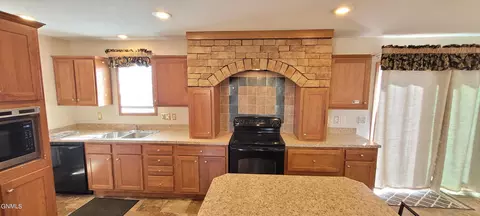 514 6th Ave, Max, ND 58759 photo 4