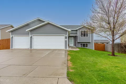 6375 28th Ave SE, Lincoln, ND 58504