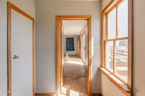 Entry Way - 4950 27th Ave, Mandan, ND 58554 photo 1 of 8