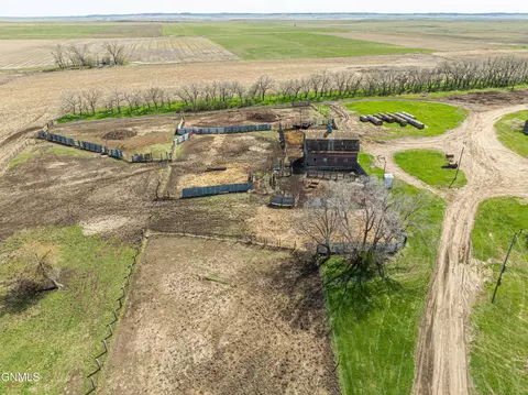 View/Area - 4950 27th Ave, Mandan, ND 58554 photo 5 of 6