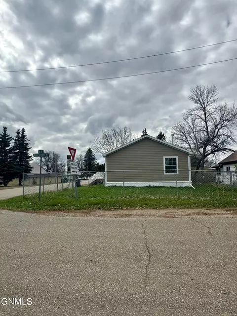 205 3rd Ave E, Lignite, ND 58752 photo 24