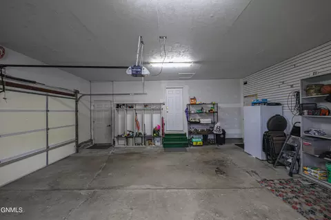 1706 E Omaha Dr, Bismarck, ND 58504 photo 53