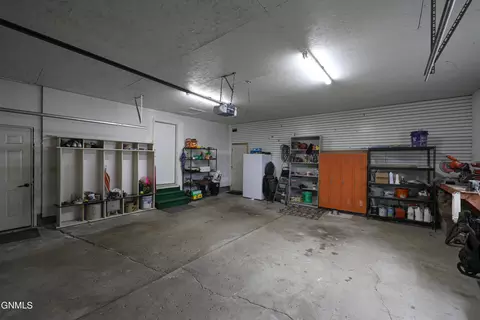 1706 E Omaha Dr, Bismarck, ND 58504 photo 54