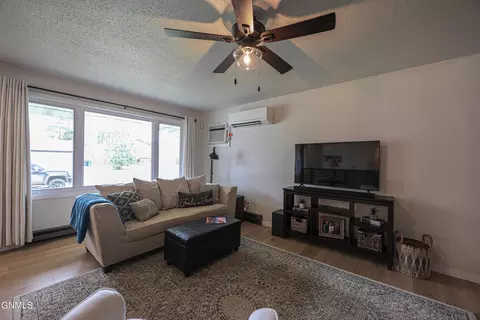 1706 E Omaha Dr, Bismarck, ND 58504 photo 15