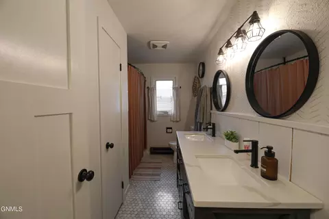 1706 E Omaha Dr, Bismarck, ND 58504 photo 20