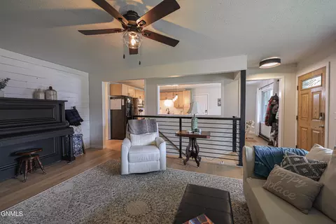 1706 E Omaha Dr, Bismarck, ND 58504 photo 13