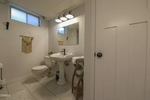 1706 E Omaha Dr, Bismarck, ND 58504 photo 45