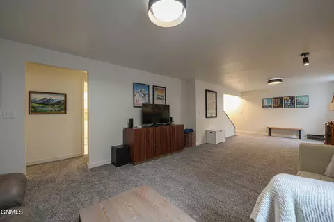 1706 E Omaha Dr, Bismarck, ND 58504 photo 40