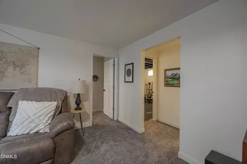 1706 E Omaha Dr, Bismarck, ND 58504 photo 41