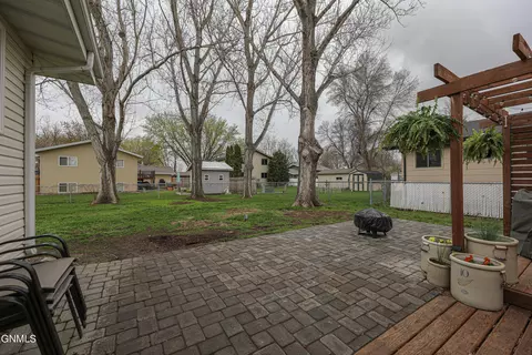 1706 E Omaha Dr, Bismarck, ND 58504 photo 56