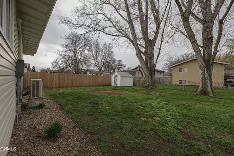 1706 E Omaha Dr, Bismarck, ND 58504 photo 58