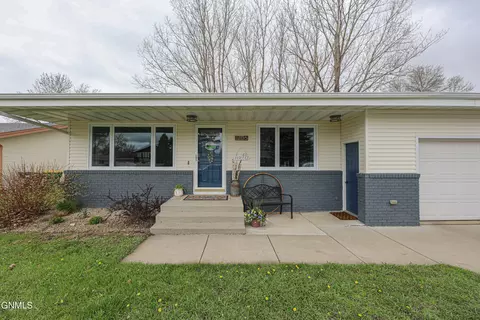 1706 E Omaha Dr, Bismarck, ND 58504 photo 61