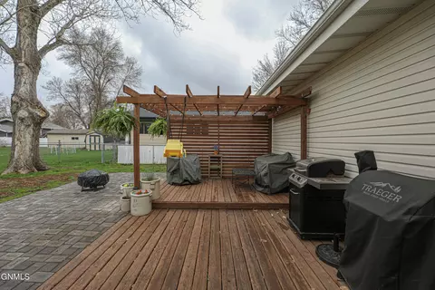 1706 E Omaha Dr, Bismarck, ND 58504 photo 55