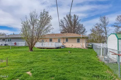 609 Meadow Ln, Bismarck, ND 58504 photo 46