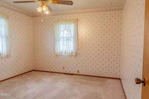 609 Meadow Ln, Bismarck, ND 58504 photo 25