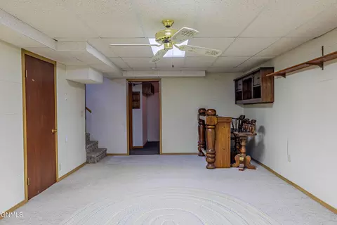 609 Meadow Ln, Bismarck, ND 58504 photo 29