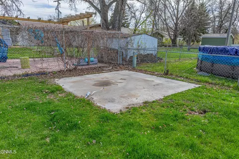 609 Meadow Ln, Bismarck, ND 58504 photo 44