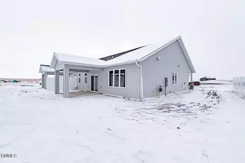 5710 Titanium Dr, Bismarck, ND 58503 photo 28