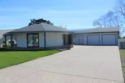 1405 9th Ave NW, Mandan, ND 58554