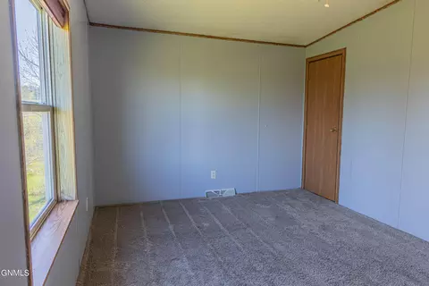 8475 Windmill Rd, Bismarck, ND 58504 photo 35