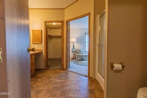 8475 Windmill Rd, Bismarck, ND 58504 photo 25