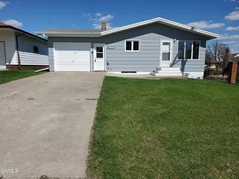 225 5th St E, Napoleon, ND 58561 photo 1