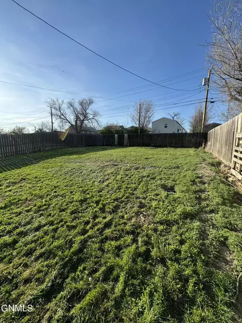 Exterior - 412 Eureka St, Wolf Point, MT 59201 photo 3 of 4