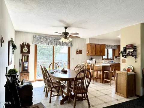 702 1st Ave W, Williston, ND 58801 photo 2