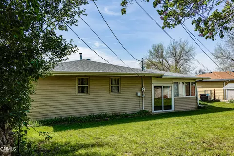 302 2nd St NE, Mandan, ND 58554 photo 47