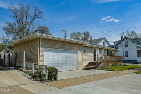 302 2nd St NE, Mandan, ND 58554 photo 53