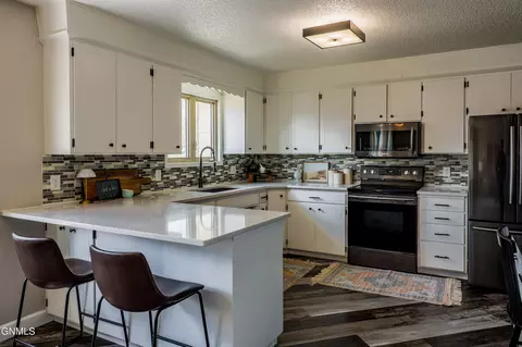 302 2nd St NE, Mandan, ND 58554 photo 7