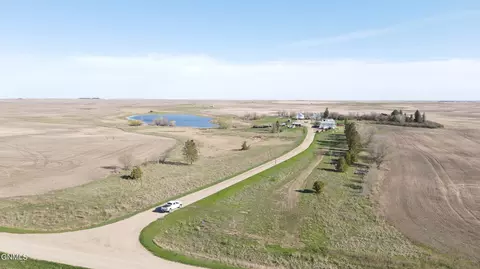 14075 85th St NW, Zahl, ND 58856
