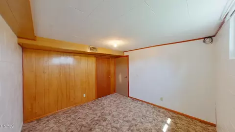 Bedroom - 224 Cedar Ave, Linton, ND 58552 photo 4 of 4