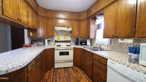 502 2nd St SW, Steele, ND 58482 photo 11