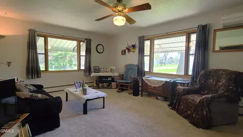 502 2nd St SW, Steele, ND 58482 photo 12