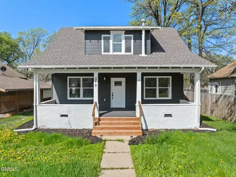 319 6th St Nw St NW, Minot, ND 58703