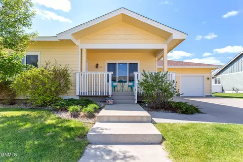 2801 25th St W, Williston, ND 58801