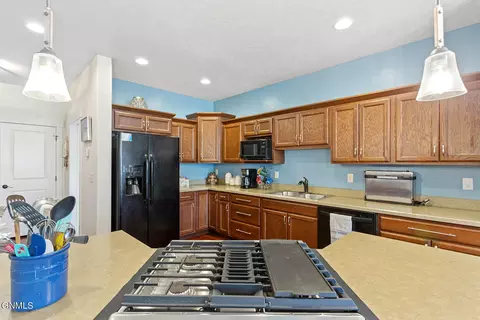 2801 25th St W, Williston, ND 58801 photo 12