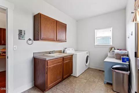 2801 25th St W, Williston, ND 58801 photo 25