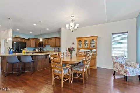2801 25th St W, Williston, ND 58801 photo 11