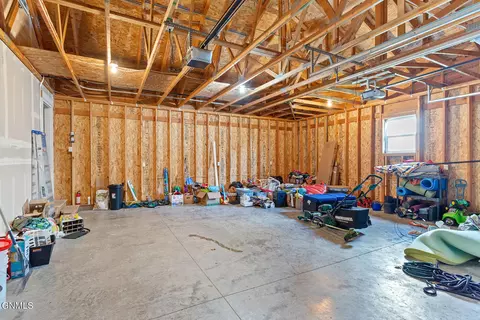 2801 25th St W, Williston, ND 58801 photo 27
