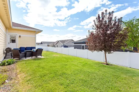 2801 25th St W, Williston, ND 58801 photo 28