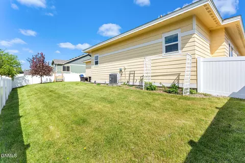 2801 25th St W, Williston, ND 58801 photo 29