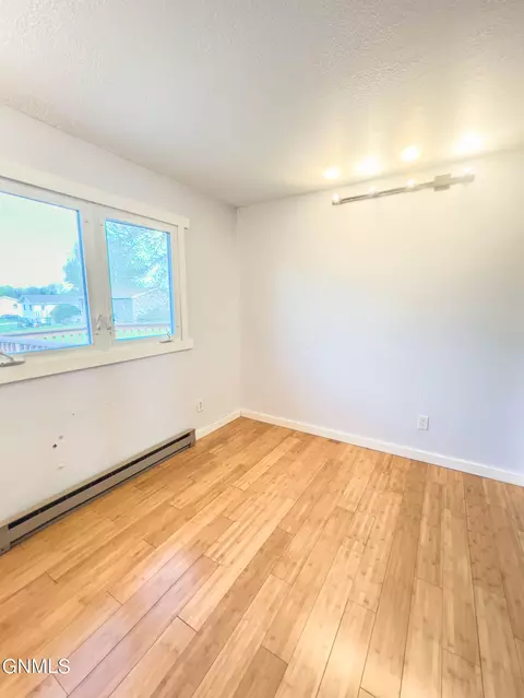104 Coyote Rd, Mandan, ND 58554 photo 13
