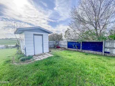 104 Coyote Rd, Mandan, ND 58554 photo 27