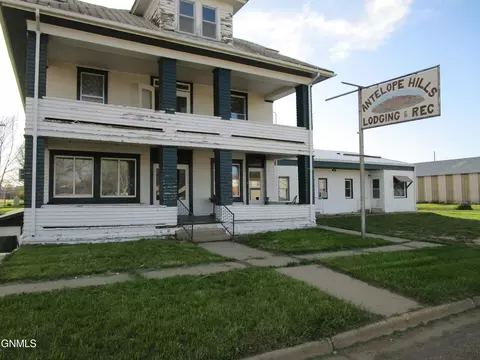 202 Main St N, Flasher, ND 58535