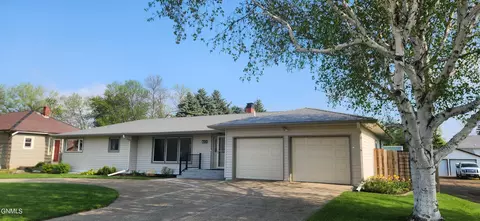 700 Viking Dr, Valley City, ND 58072