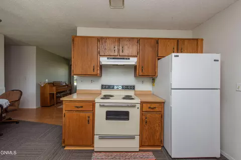 142 Haugen Dr NW, Killdeer, ND 58640 photo 12